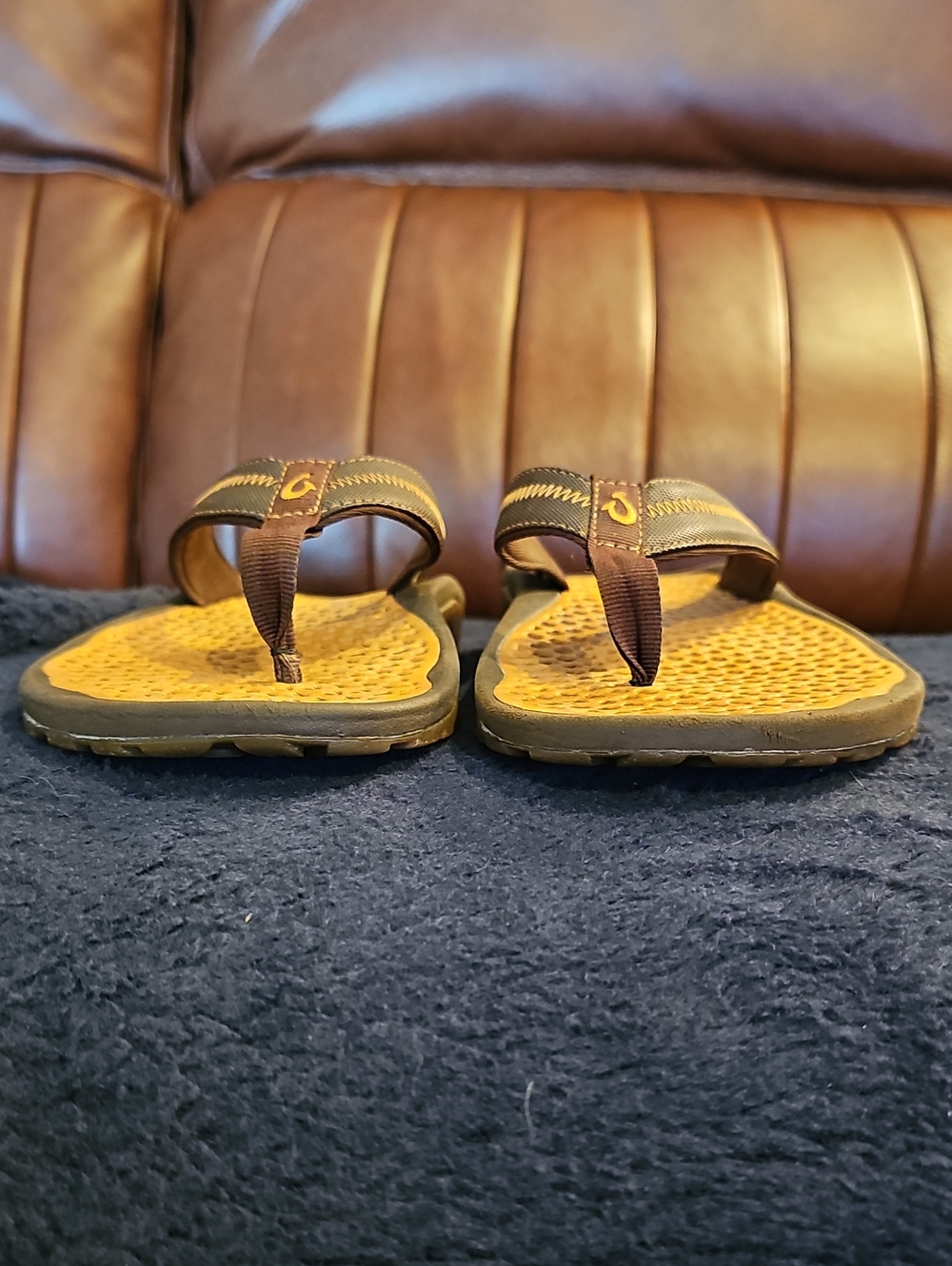 OLUKAI EHUKAI Brown Flip-Flops (Men's US M 11) - Picture 5 of 12